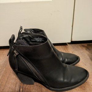 Dolce Vita black size 8 heeled boots